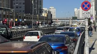 Altyap� yetersiz kal�yor: �stanbullular�n otopark sorunu her ge�en g�n b�y�yor