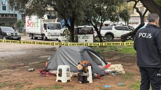 Antalya'da parkta �l�m! �ad�rda cans�z beden bulundu