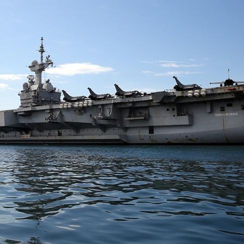 Frans�z donanmas�na ait u�ak gemisi Girit'teki Suda �ss�'nde