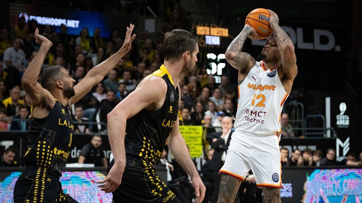 Galatasaray son saniyede y�k�ld�! Tenerife seride �ne ge�ti