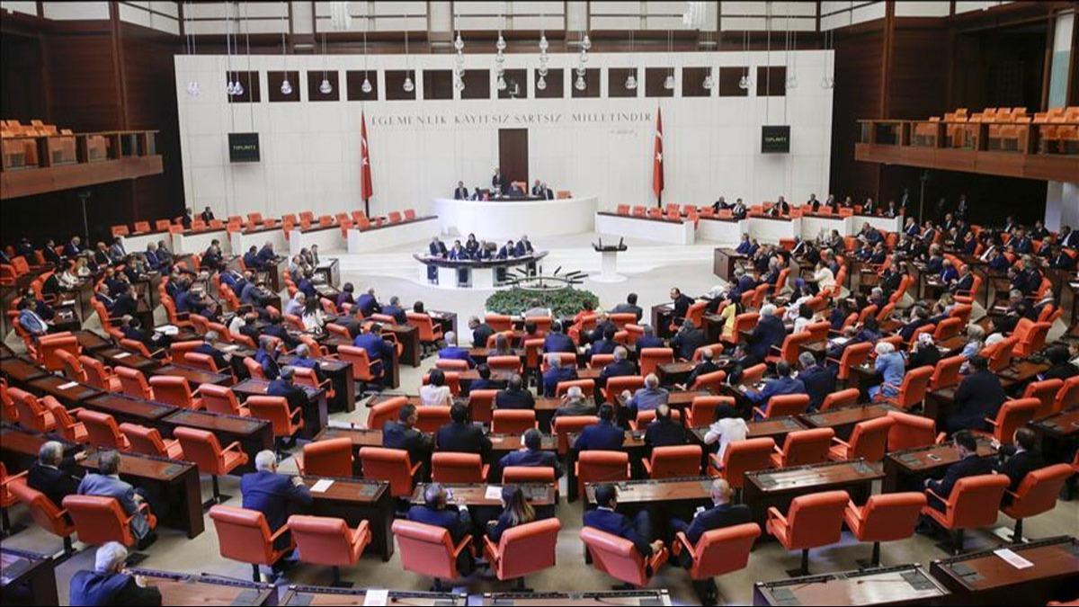 Milyonlar�n g�z� kula�� Meclis'te: Sosyal medya ve do�um izni i�in dev reform yolda