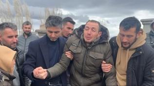 Sivas'ta trakt�r�n alt�nda kalan �ocuk defnedildi: Ac�l� baba sinir krizi ge�irdi