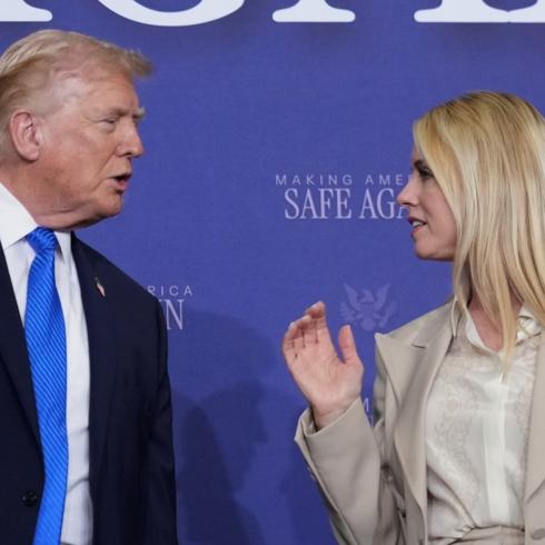 Trump, Adalet Bakan� Bondi'yi g�revden ald�