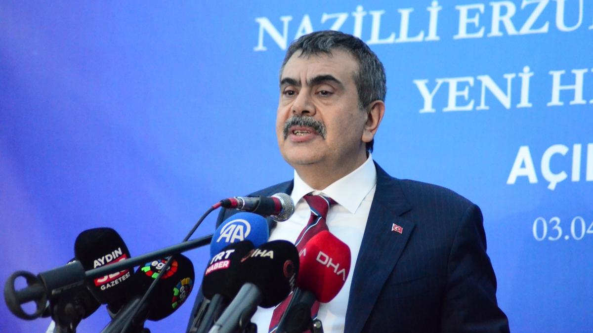 Bakan Tekin: Bizim ba��ms�zl�k bayra��m�z tarih boyunca hi� dinmedi