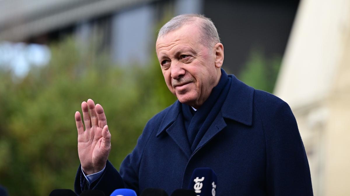 Cumhurba�kan� Erdo�an, cuma namaz�n� Hz. Ali Camisi'nde k�ld�