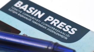 ��i�leri Bakanl���'ndan 81 ile 'bas�n kart�' yaz�s�: Ek kimlik istenmeyecek