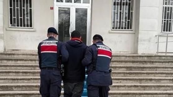 Jandarmadan s�n�r hatt�nda operasyon: G��men ka�ak��s� tutukland�