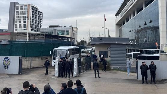 Yolsuzluk operasyonunda yeni geli�me... CHP'li Bozbey dahil 57 ki�i adliyede