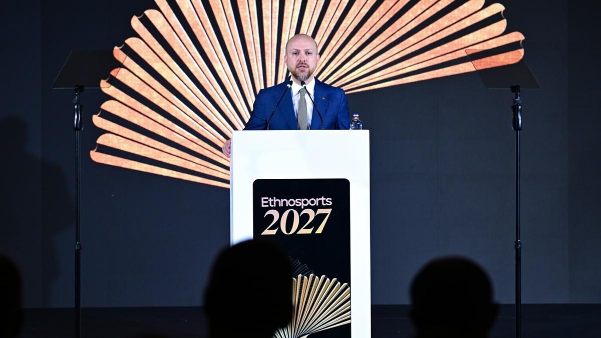 Bilal Erdo�an: K�resel bir hareketin kilometre ta�� olacak