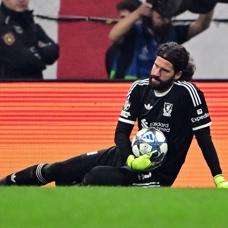 Alisson Becker: Nisan ayı sonunda dönüyorum