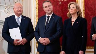 Avusturya'dan ABD'ye 'hava sahas�' resti: Trump'�n kaotik politikalar�n�n par�as� de�iliz!