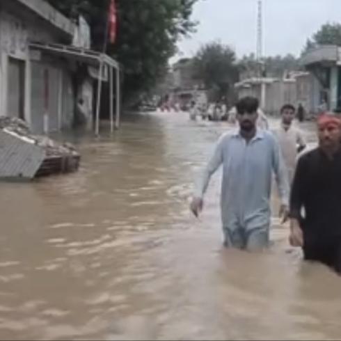 Pakistan'da sel felaketi! �l� say�s� 68'e y�kseldi