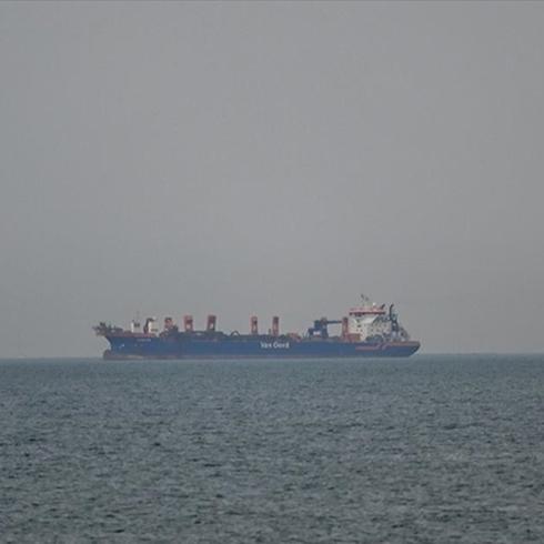 Sava��n g�lgesinde kritik sevkiyat: Hindistan bayrakl� 7. gemi g�venli ge�i� yapt�