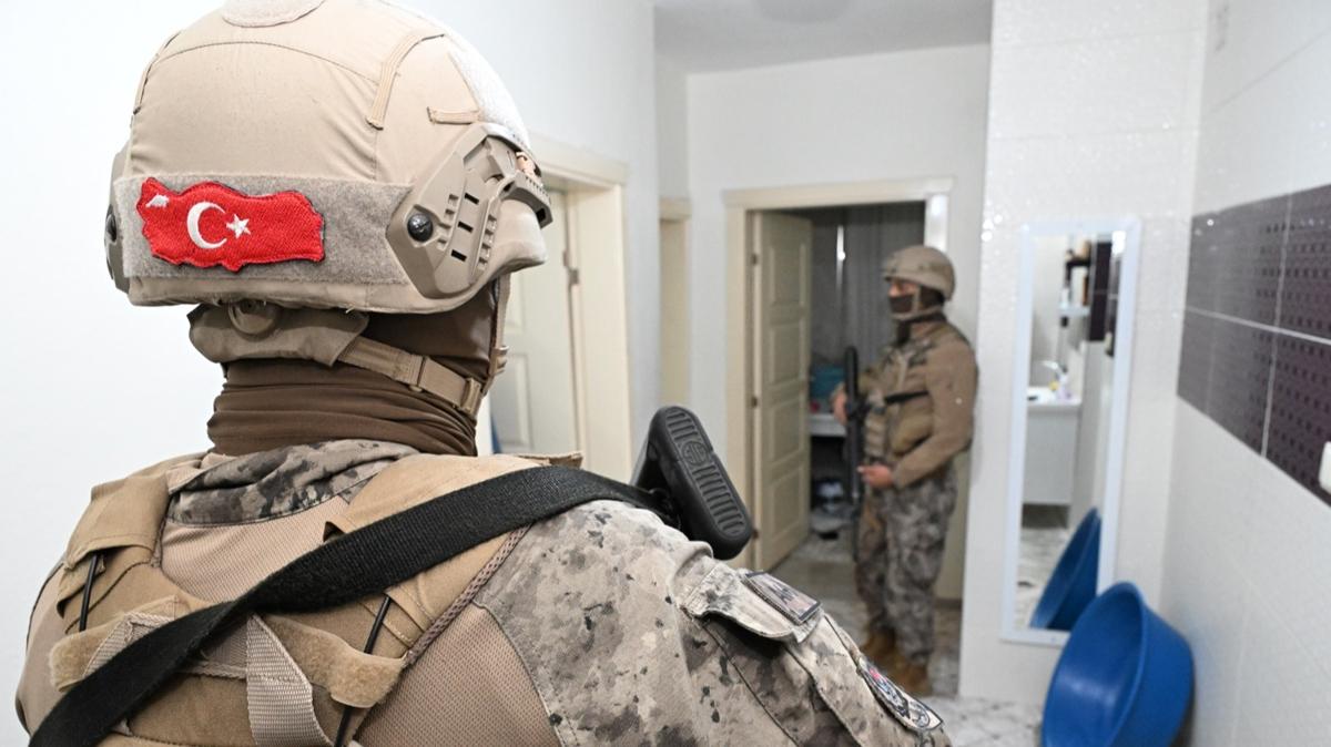 �� ilde e�zamanl� yasa d��� bahis bask�n�: Dijital materyallere el konuldu