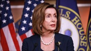 ABD'de NATO kavgas� b�y�yor! Pelosi'den Trump'a 'Putin' su�lamas�