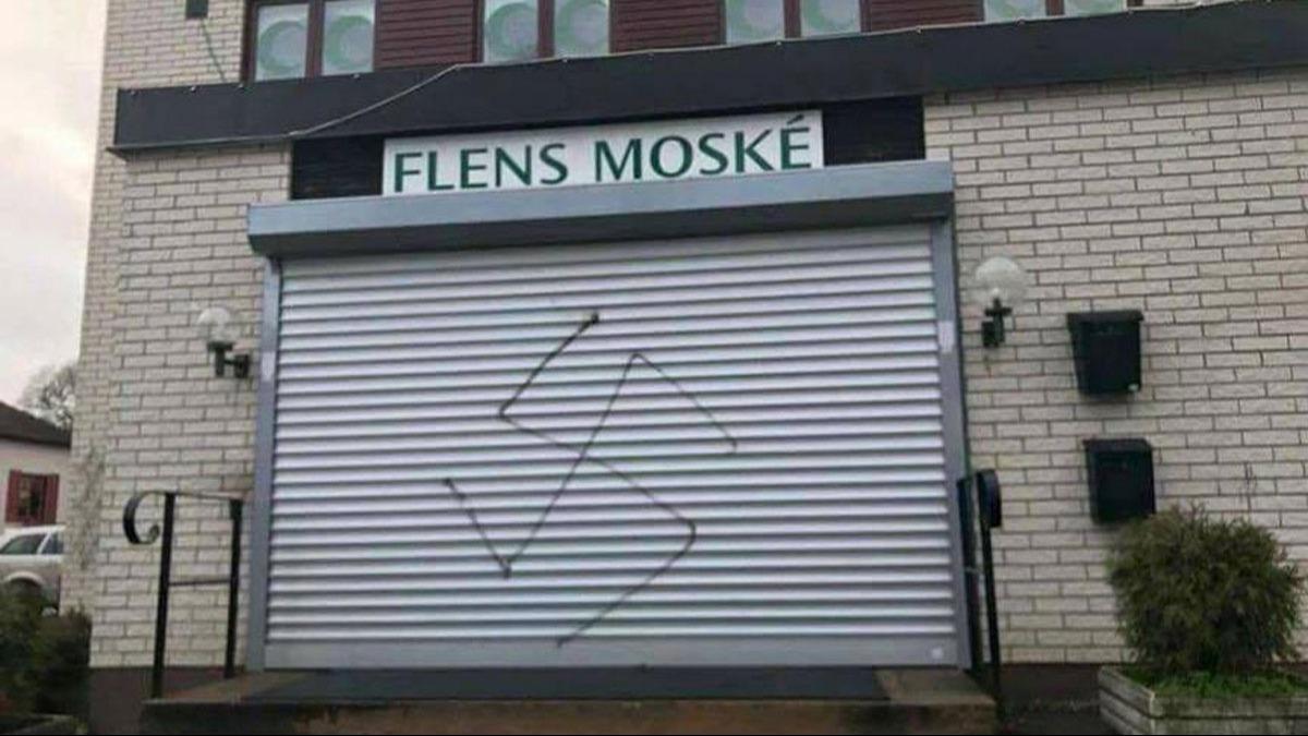 Avrupa'da �slam d��manl��� dinmiyor! �sve�'te camiye al�ak sald�r�