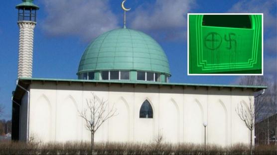 �sve�'te bir camiye gamal� ha� �izildi