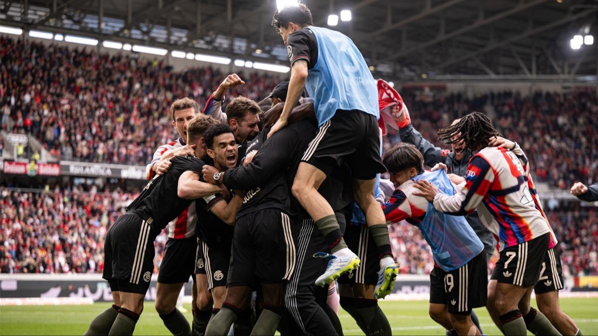 Bayern M�nih, Bundesliga'da 100 gol baraj�na ula�t�