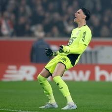 Berke �zer'li Lille, Lens kar��s�nda 3 goll� galip