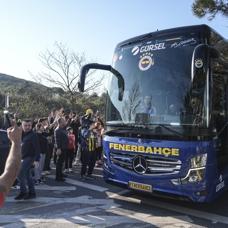 Fenerbah�e, derbi i�in yola ��kt�