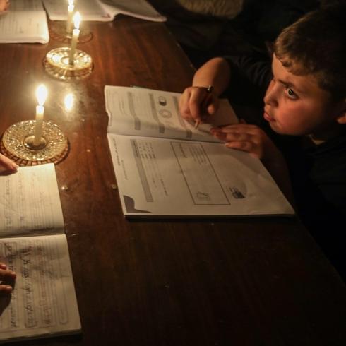 Filistin �ocuk G�n�'nde Gazze'deki insani dram bir kez daha g�zler �n�ne serildi.