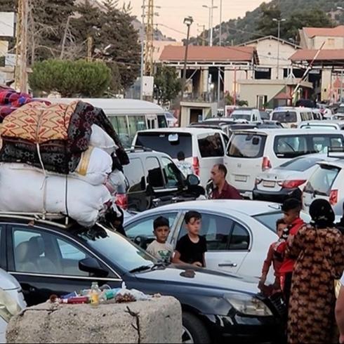 L�bnan'da yeni g�� dalgas�: �srail tehdidi sonras� Kefr Hatta bo�al�yor