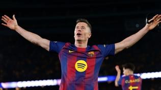 Robert Lewandowski rekora doymuyor! Barcelona tarihine geçti