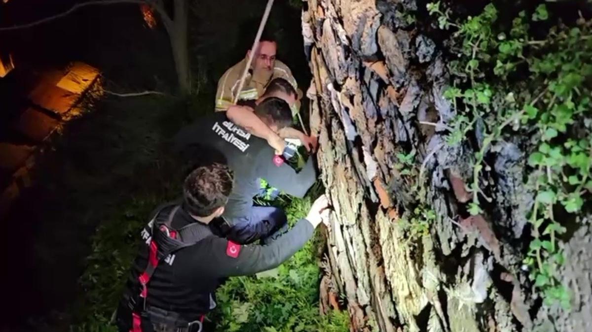 4 saat ikna edilmeye �al���ld�! Tophane surlar�nda korku dolu anlar