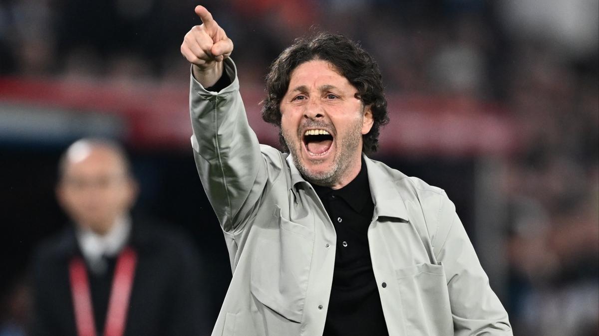 4 sezon sonra �ampiyonluk yar���nda! Trabzonspor'da Fatih Tekke etkisi