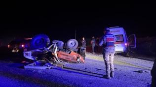 Erzurum'da feci kaza: Ambulans ile traktör çarpıştı