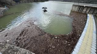 Her damla i�in m�cadele ediliyor: Yuvac�k Baraj�`nda dev temizlik