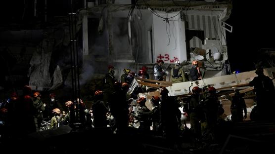 İran İsrail'i vurdu! Hayfa'da enkaz altından cesetler çıkarılıyor