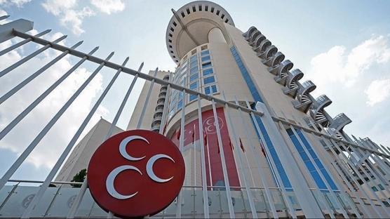 MHP �stanbul il te�kilat�n� feshetti