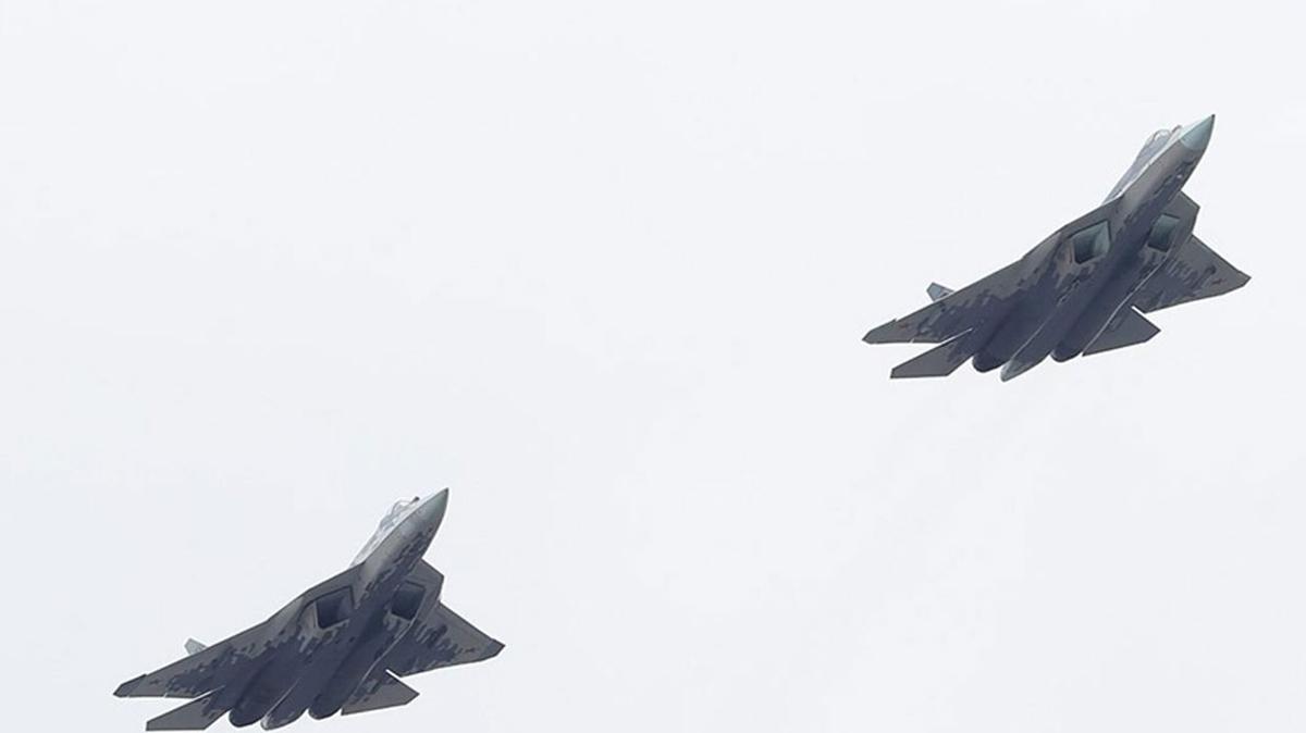 20 adet Su-57 sava� u�a�� havaliman�na geldi