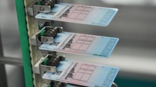 Sahte milletvekili kimli�ine soru�turma... Trafikteki tart��ma cezayla bitti