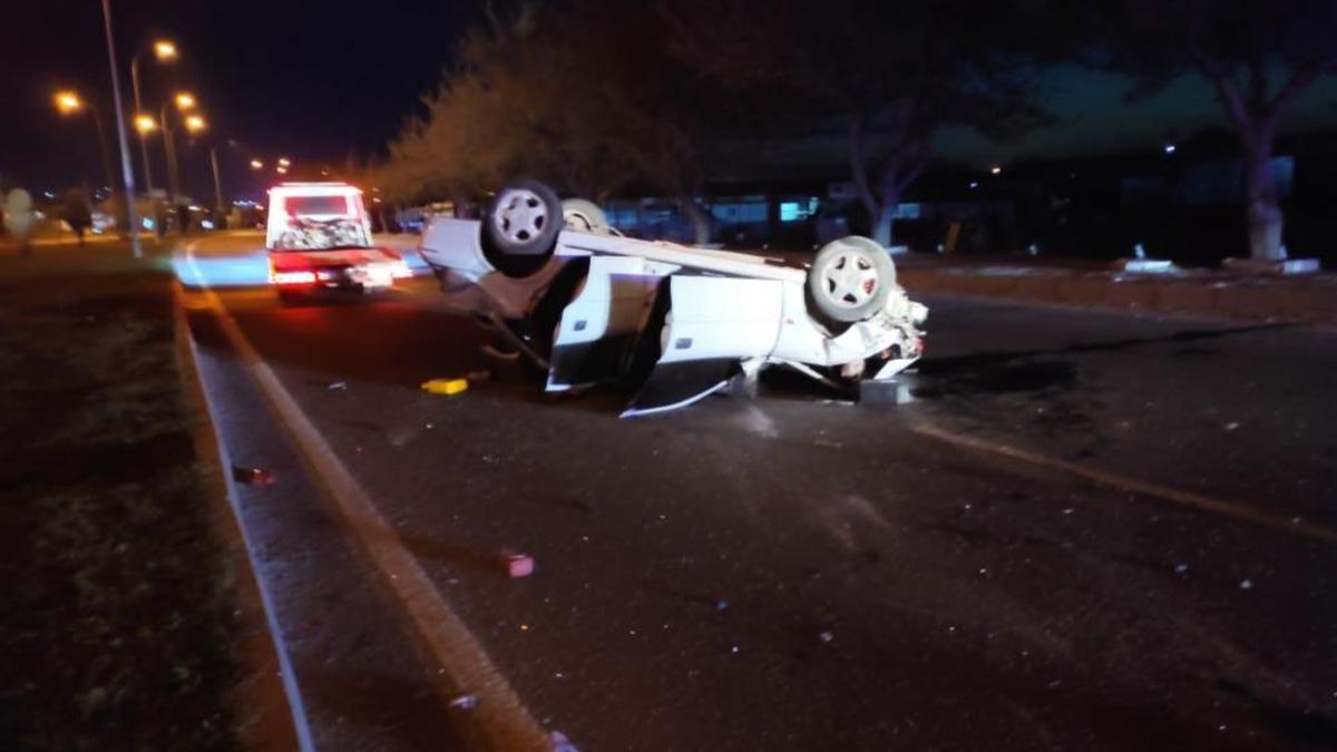 �anl�urfa'da iki otomobil �arp��t�: 2 �l� 2 yaral�