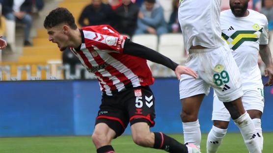 Sivasspor'da Emirhan Ba�yi�it'in sakatl��� belli oldu