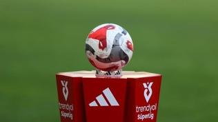 S�per Lig'de zirve yar��� k�z��t�!