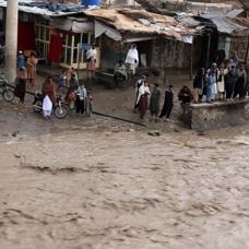 Afganistan'da bilan�o a��rla��yor: 132 �l� 192 yaral�