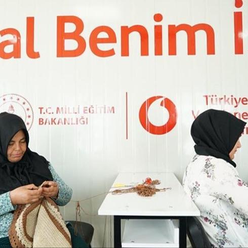 Binlerce kad�n ekonomiye kat�ld�: �Dijital Benim ��im� projesi b�y�yor