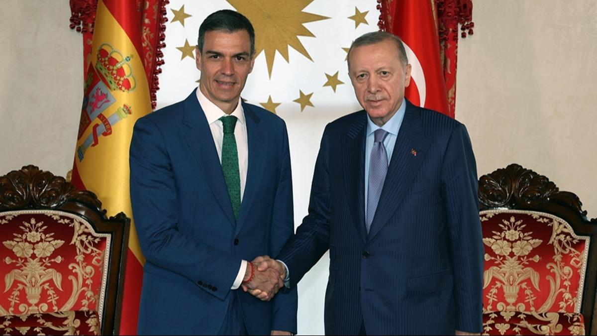 Cumhurba�kan� Erdo�an, �spanya Ba�bakan� Sanchez ile telefonda g�r��t�