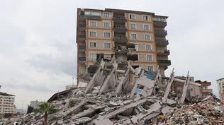 Depremde 87 kişi can vermişti: Hünkar Apartmanı davası ertelendi