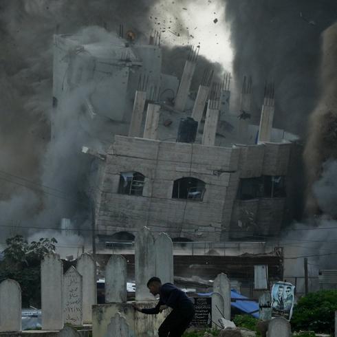 Soyk�r�mc� �srail'den katliam: �ehit say�s� 73 bine dayand�