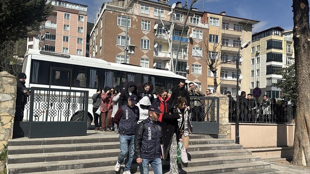 Tokat merkezli 12 ilde yasa d��� bahis operasyonu: 64 ��pheliden 26's� tutukland�