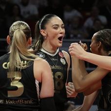 Vak�fBank, final serisine set vermeden ba�lad�