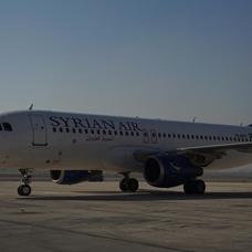 Ate�kes sonras� Suriye hava sahas� a��ld�: �am Havaliman�'nda u�u�lar ba�lad�