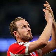 Harry Kane 25 y�l sonra ilkin pe�inde