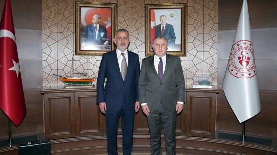 TFF Ba�kan� Hac�osmano�lu'ndan Bakan Bak'a ziyaret