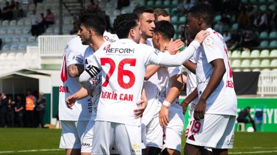 Vanspor FK, Serikspor'u farkl� yendi