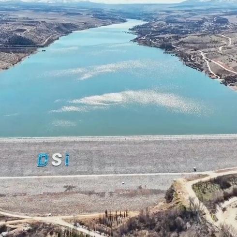 Bakan Yumakl� duyurdu! Depremde hasar g�ren baraj yeniden hizmete girdi